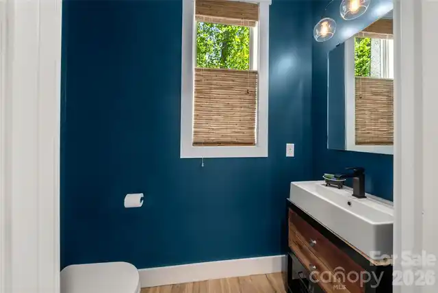 Listing Photo 17