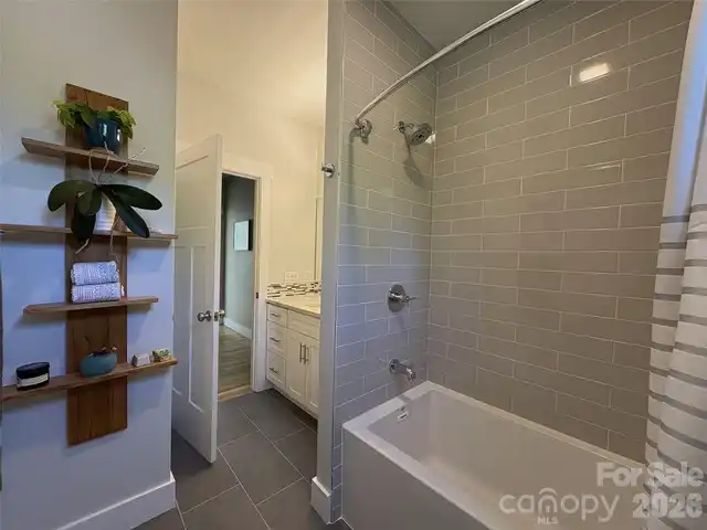 Listing Photo 25