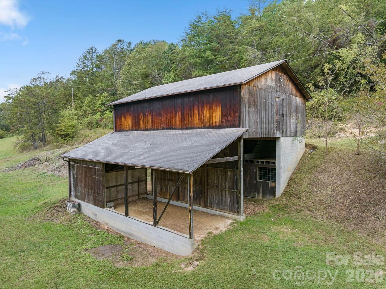 Listing Photo 10