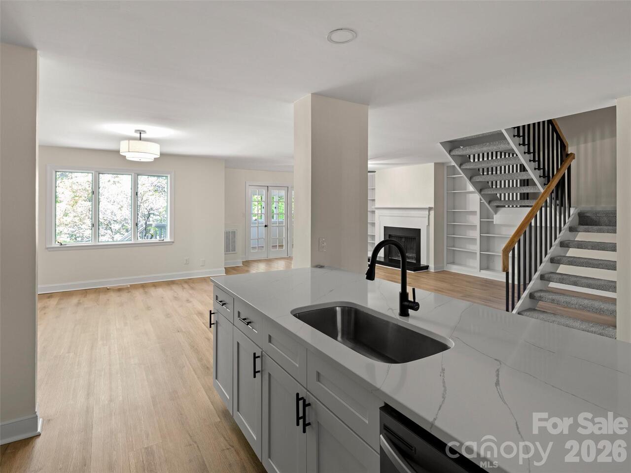 Listing Photo 8