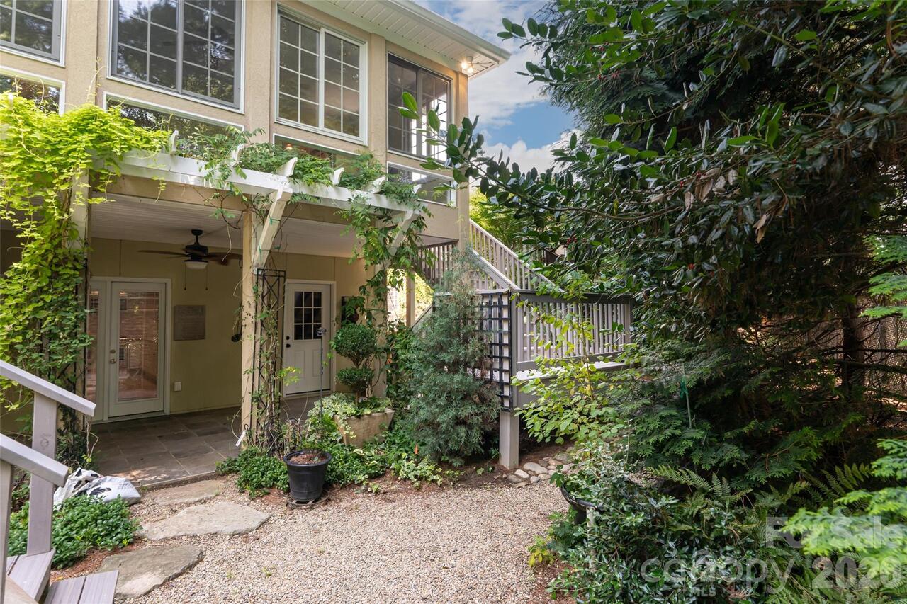 Listing Photo 44