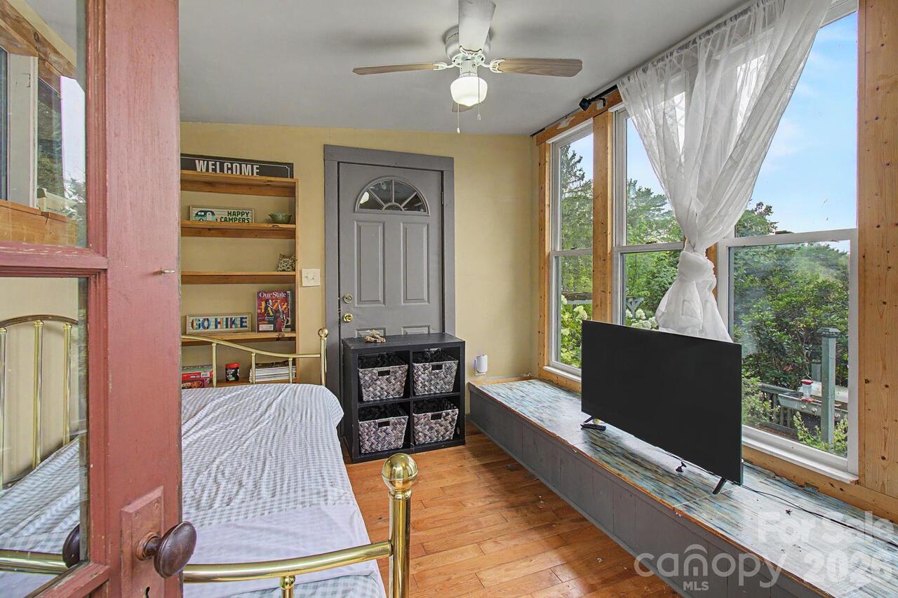 Listing Photo 21