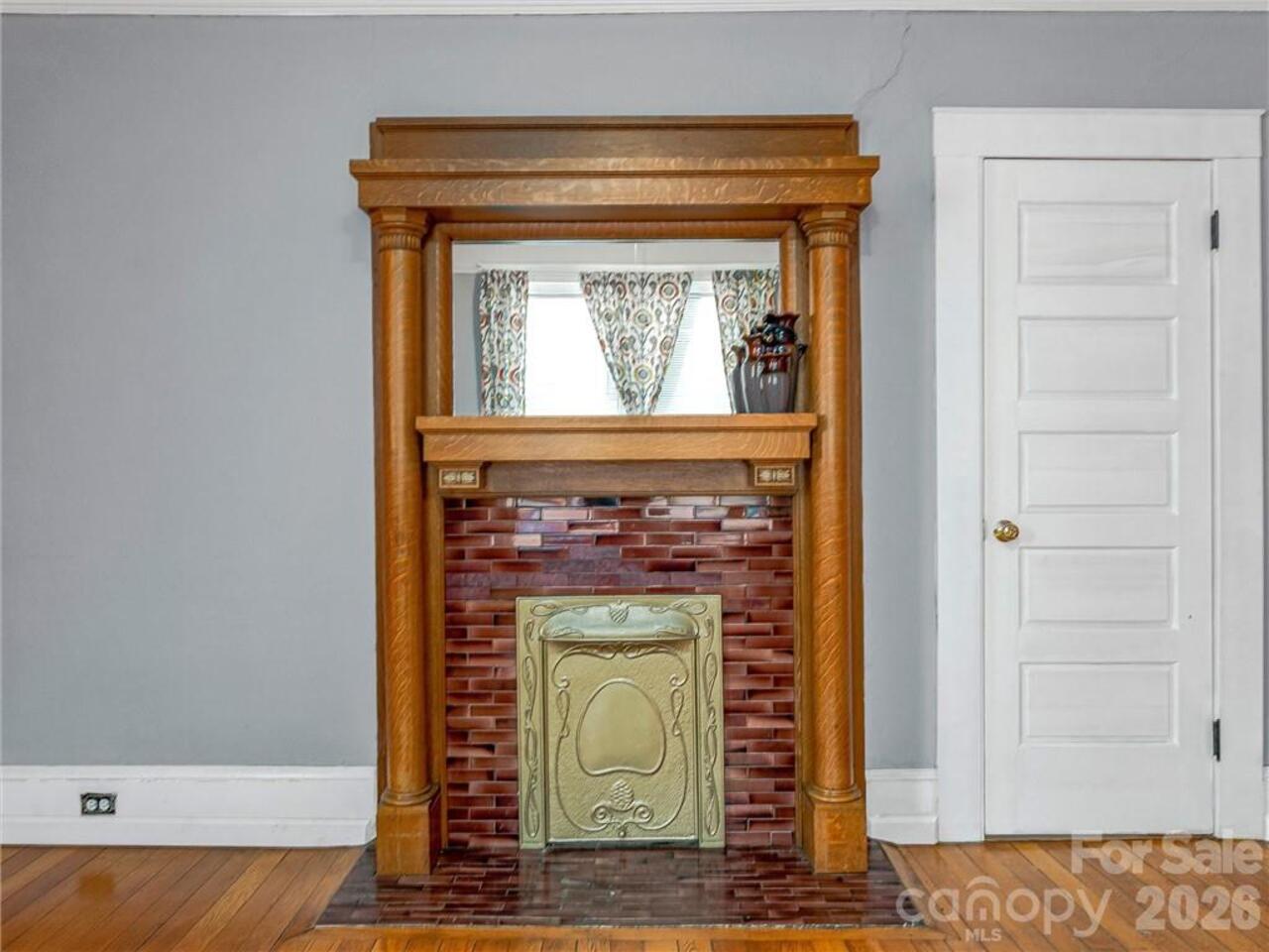 Listing Photo 12