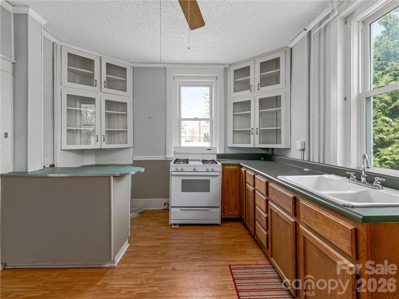 Listing Photo 16