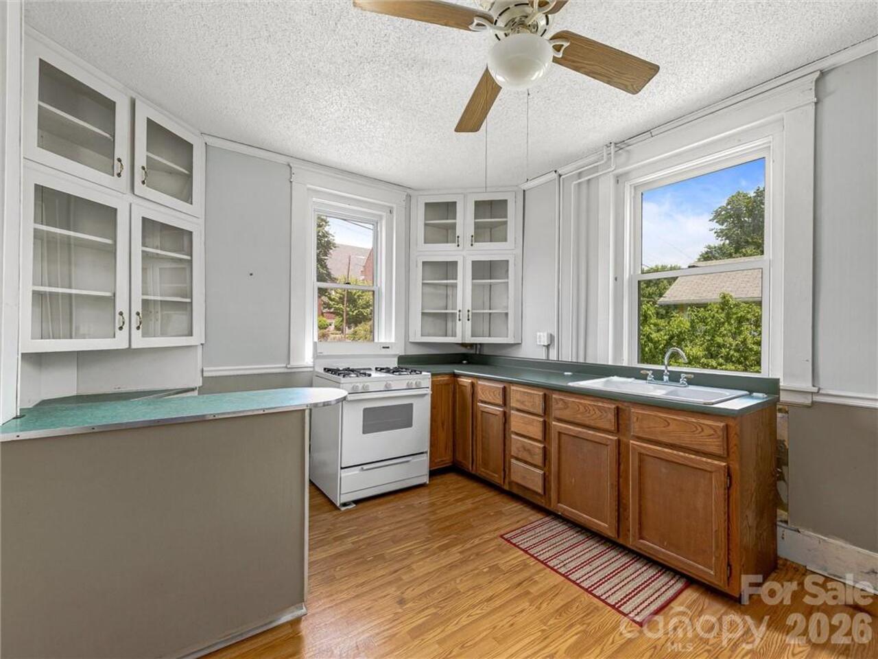 Listing Photo 17