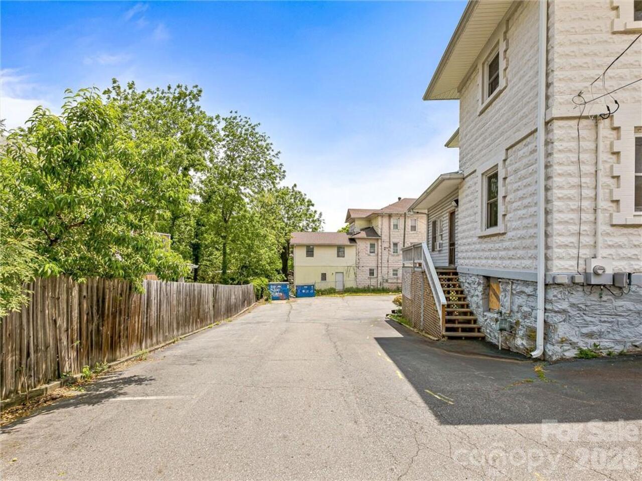 Listing Photo 23