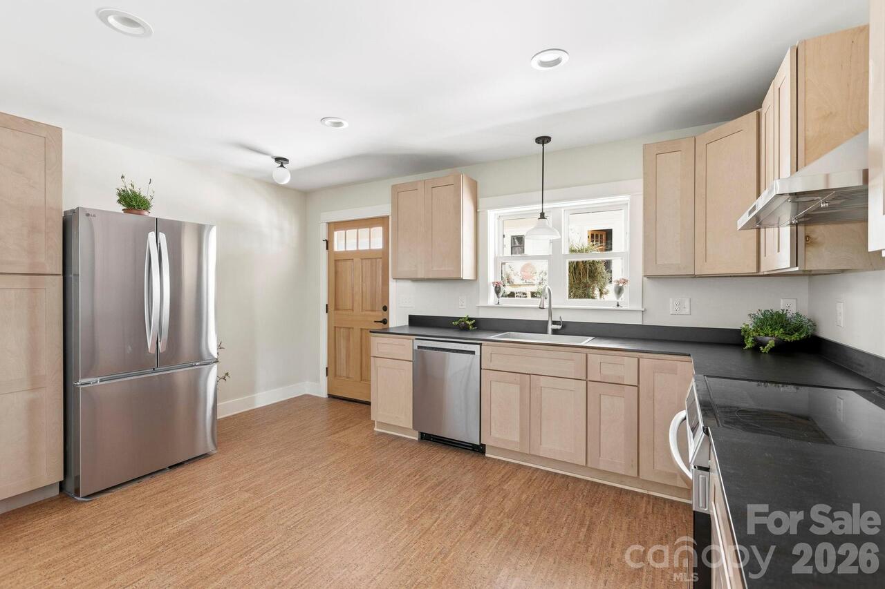 Listing Photo 17