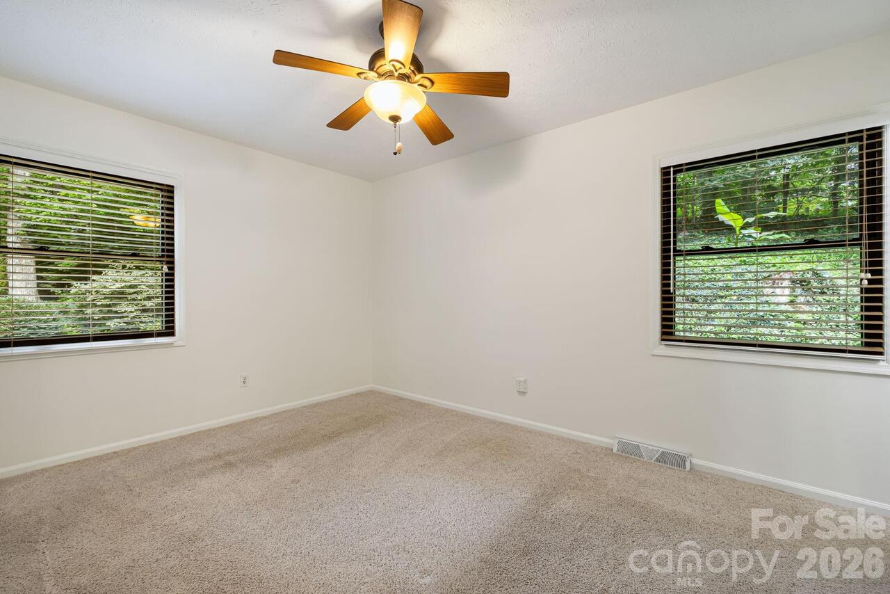 Listing Photo 23
