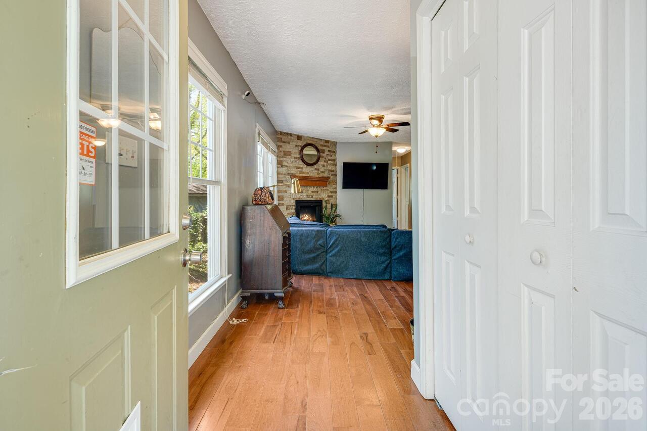 Listing Photo 6