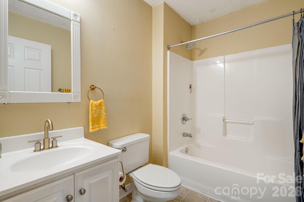 Listing Photo 19