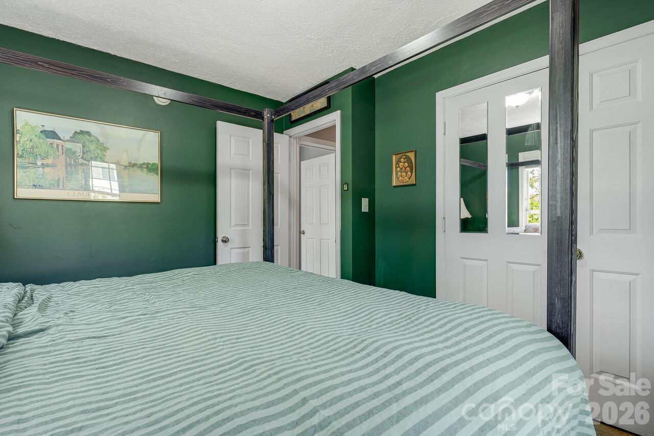 Listing Photo 21