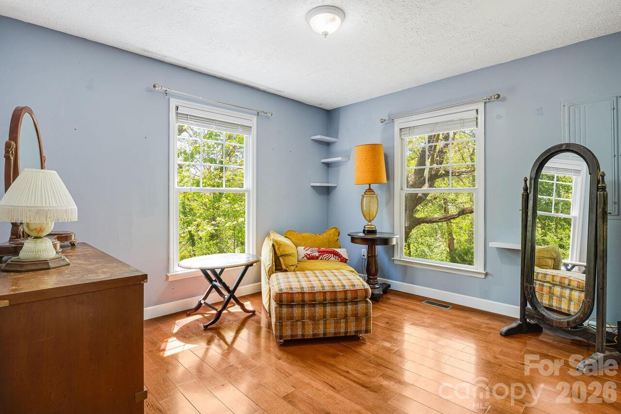 Listing Photo 22