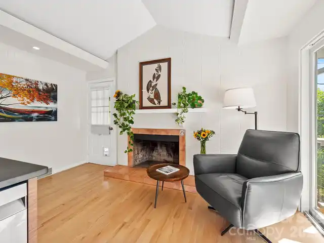 Listing Photo 19