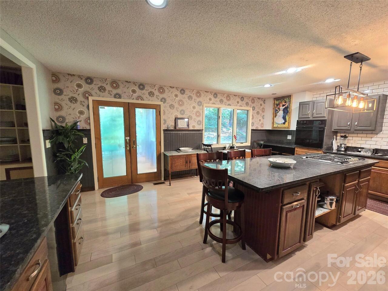 Listing Photo 28