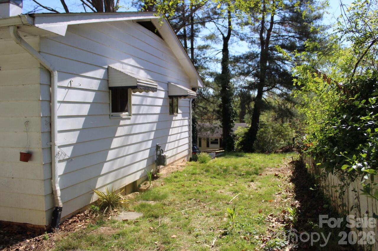 Listing Photo 11