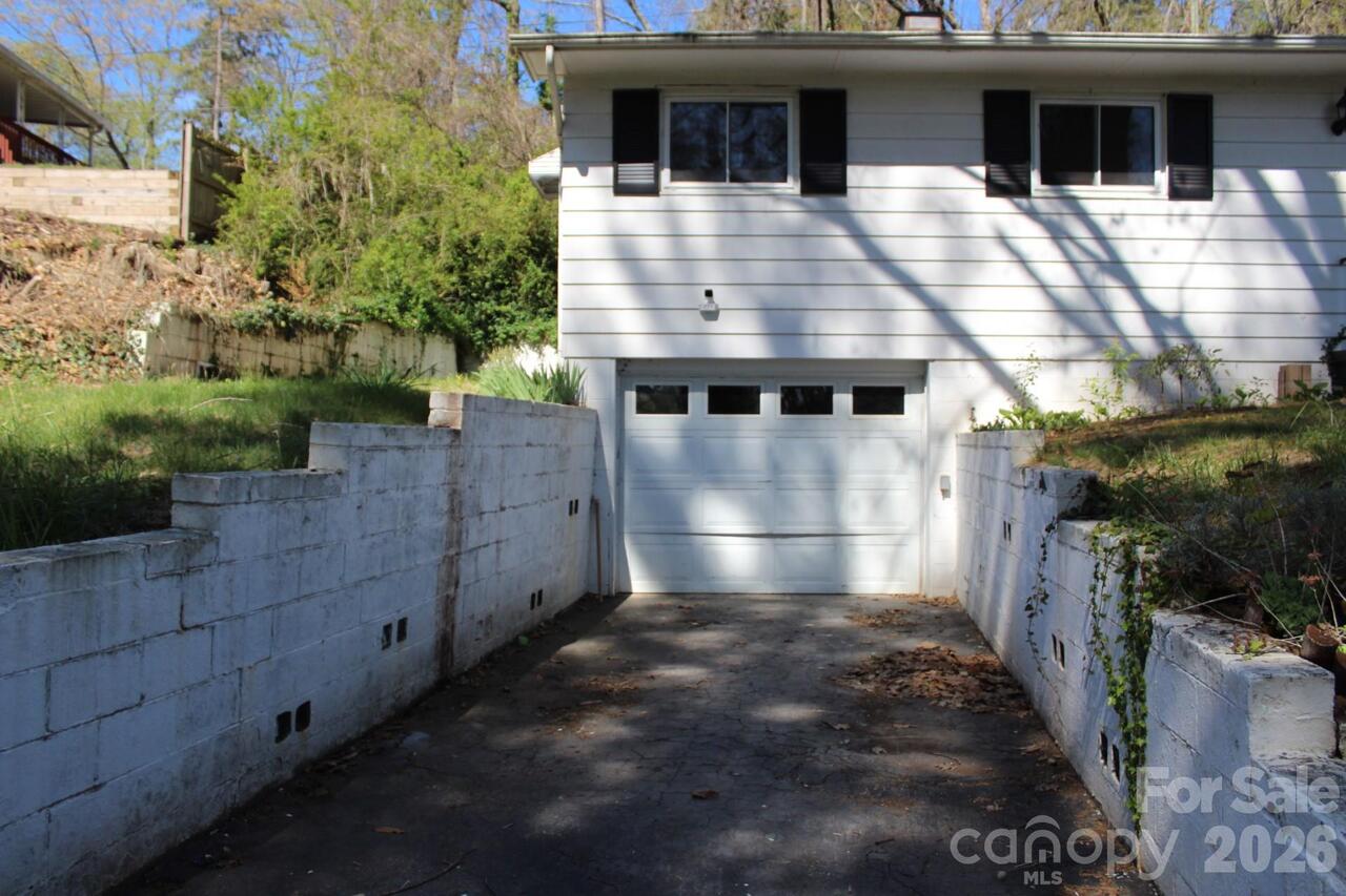 Listing Photo 14