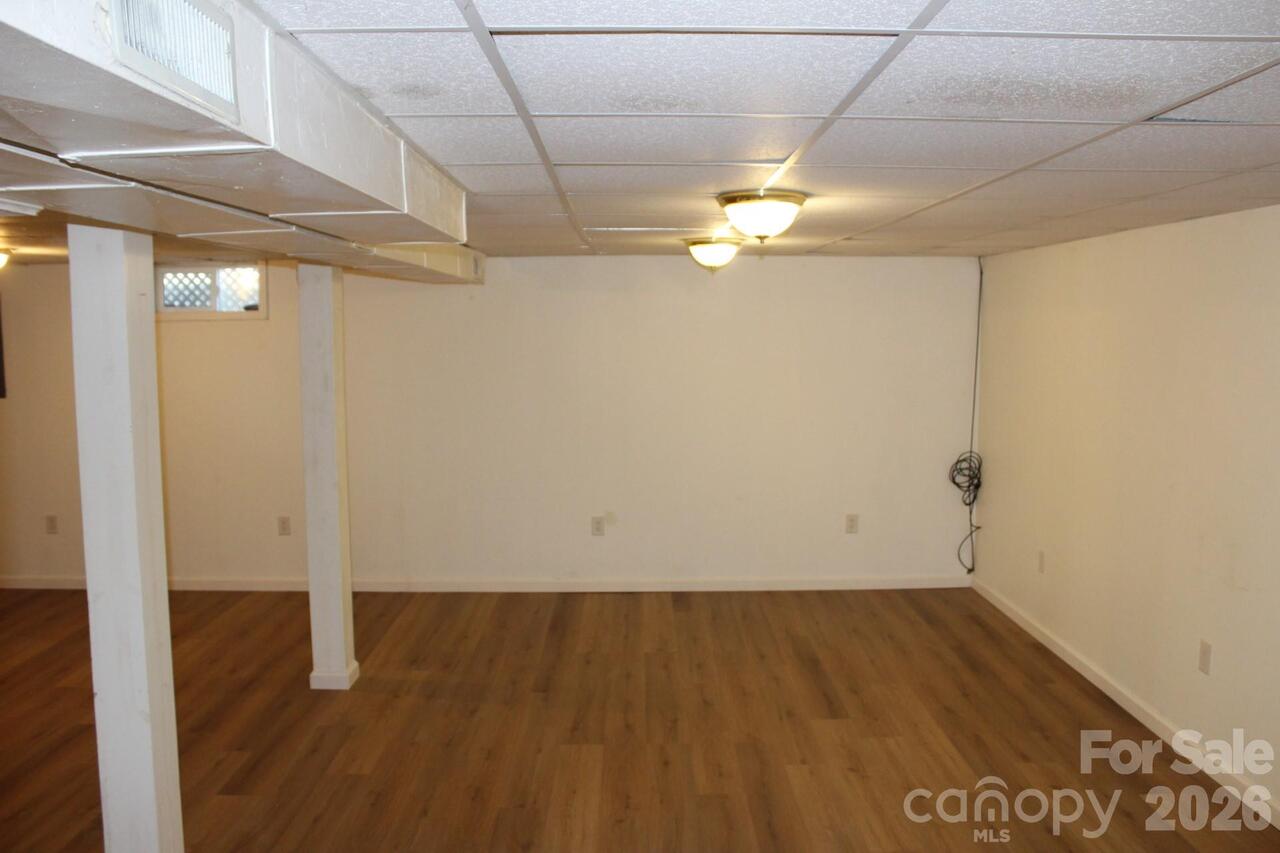 Listing Photo 32