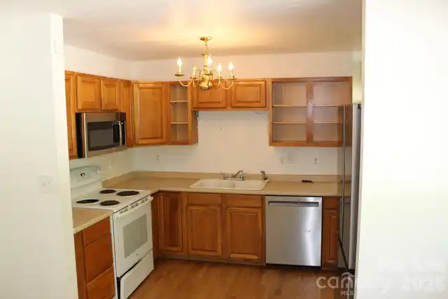 Listing Photo 19