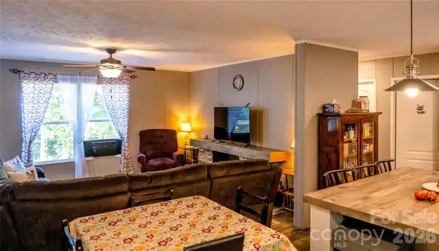 Listing Photo 9