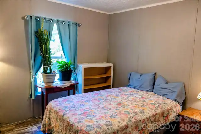 Listing Photo 15