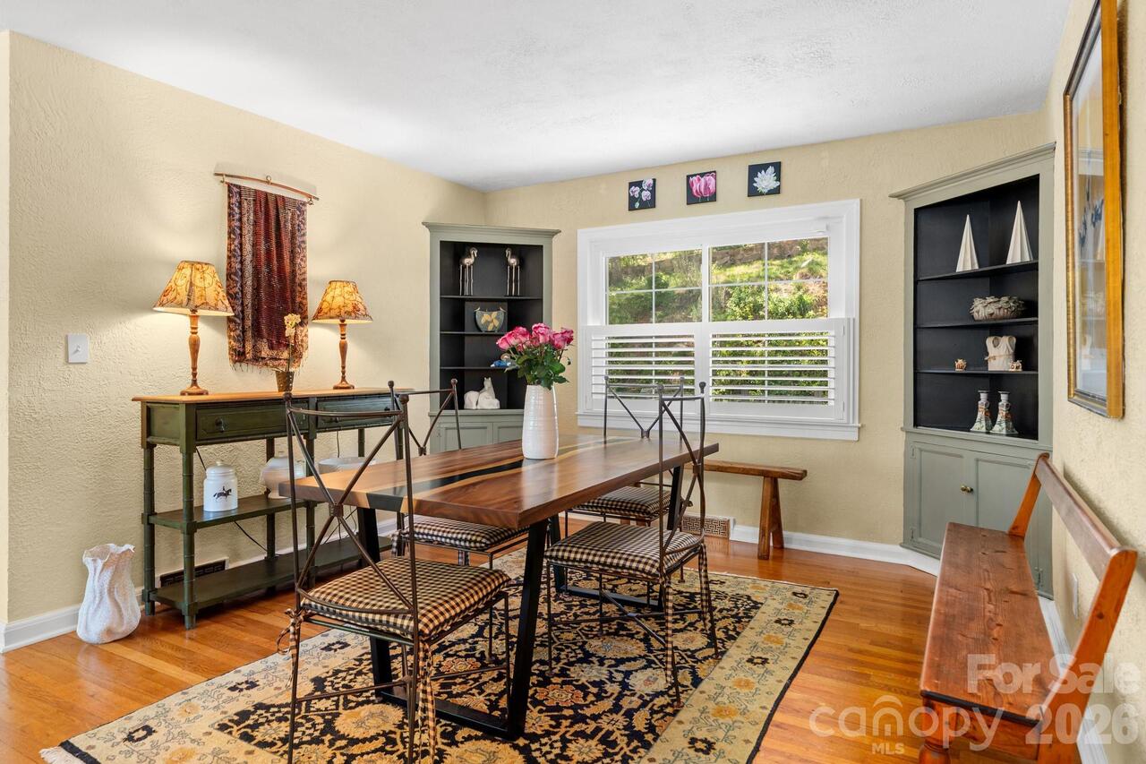 Listing Photo 14