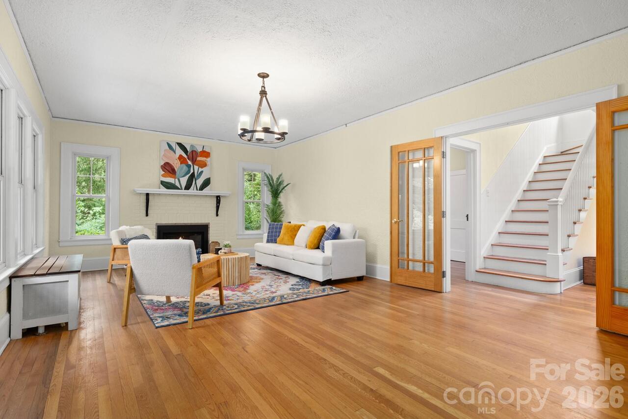Listing Photo 8