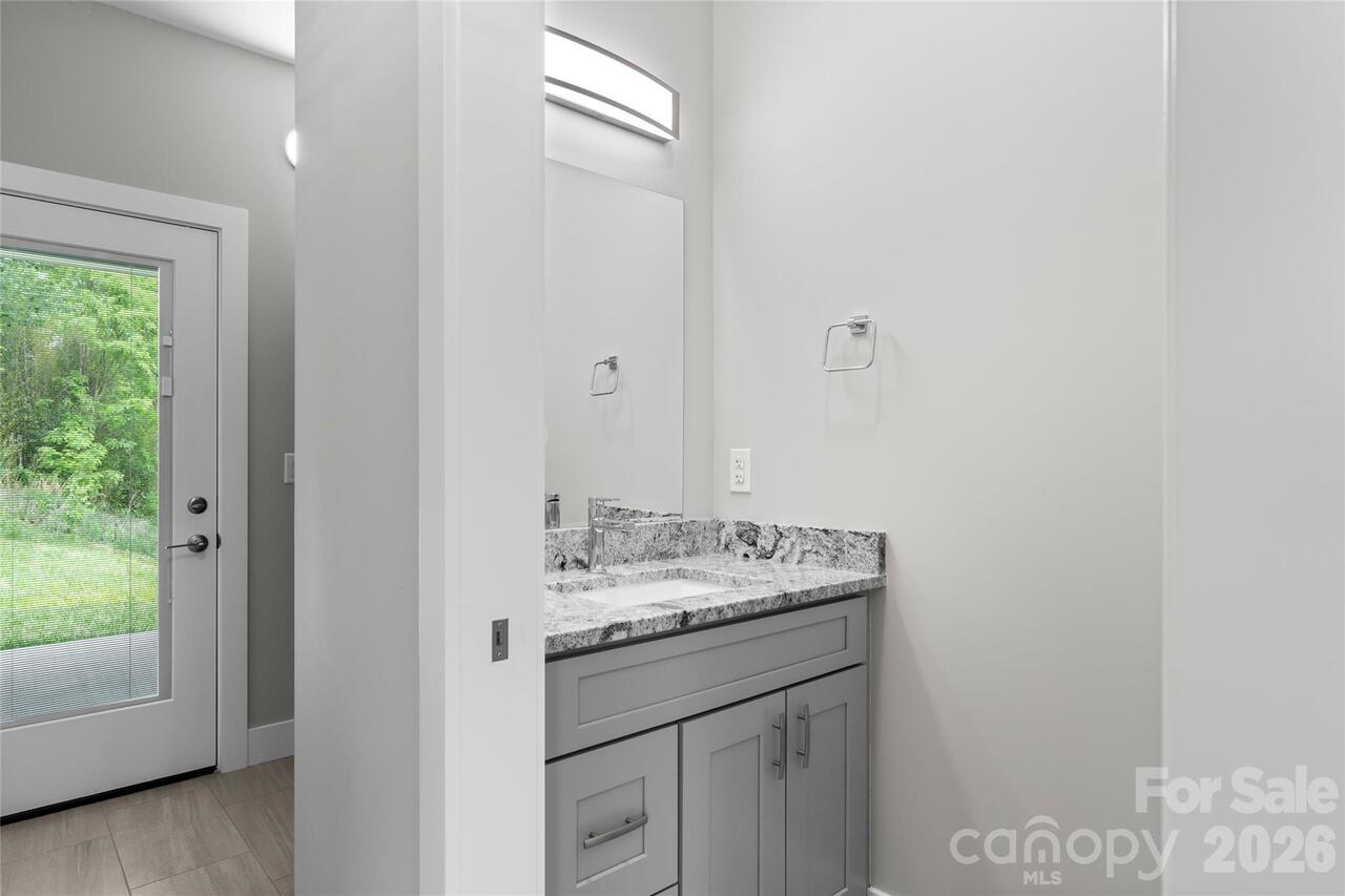 Listing Photo 9