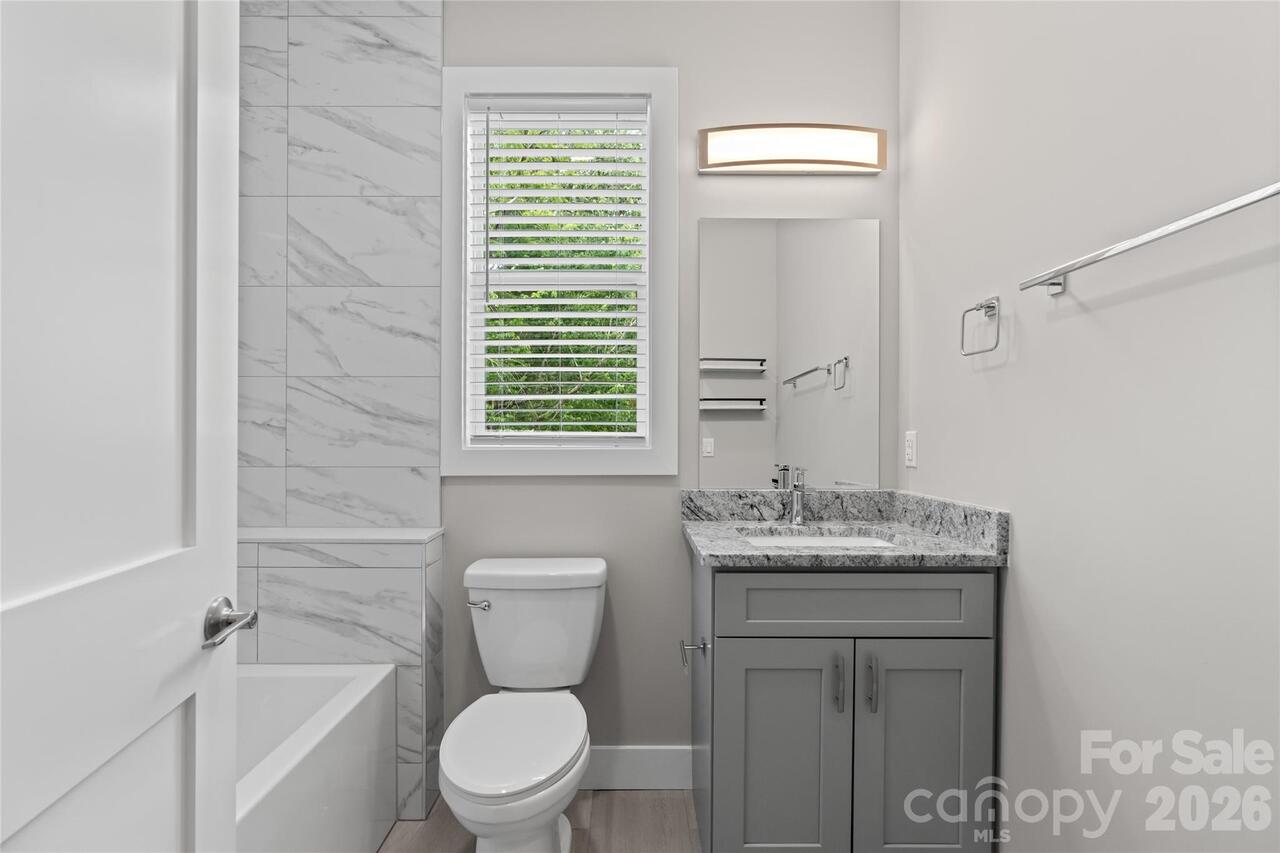 Listing Photo 17