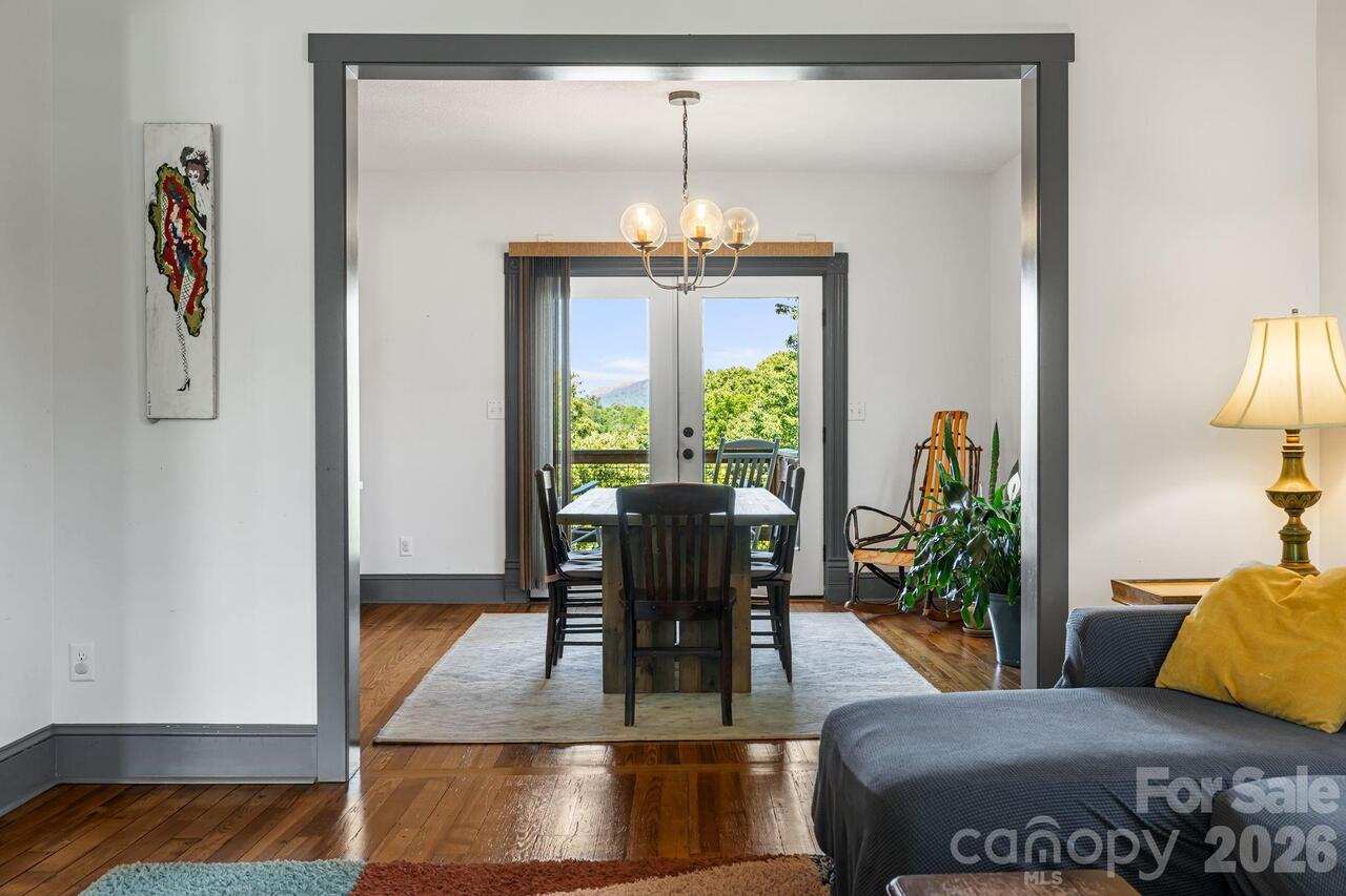 Listing Photo 8