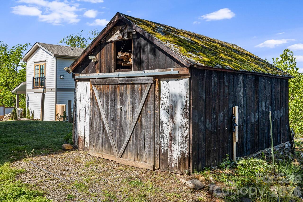 Listing Photo 33