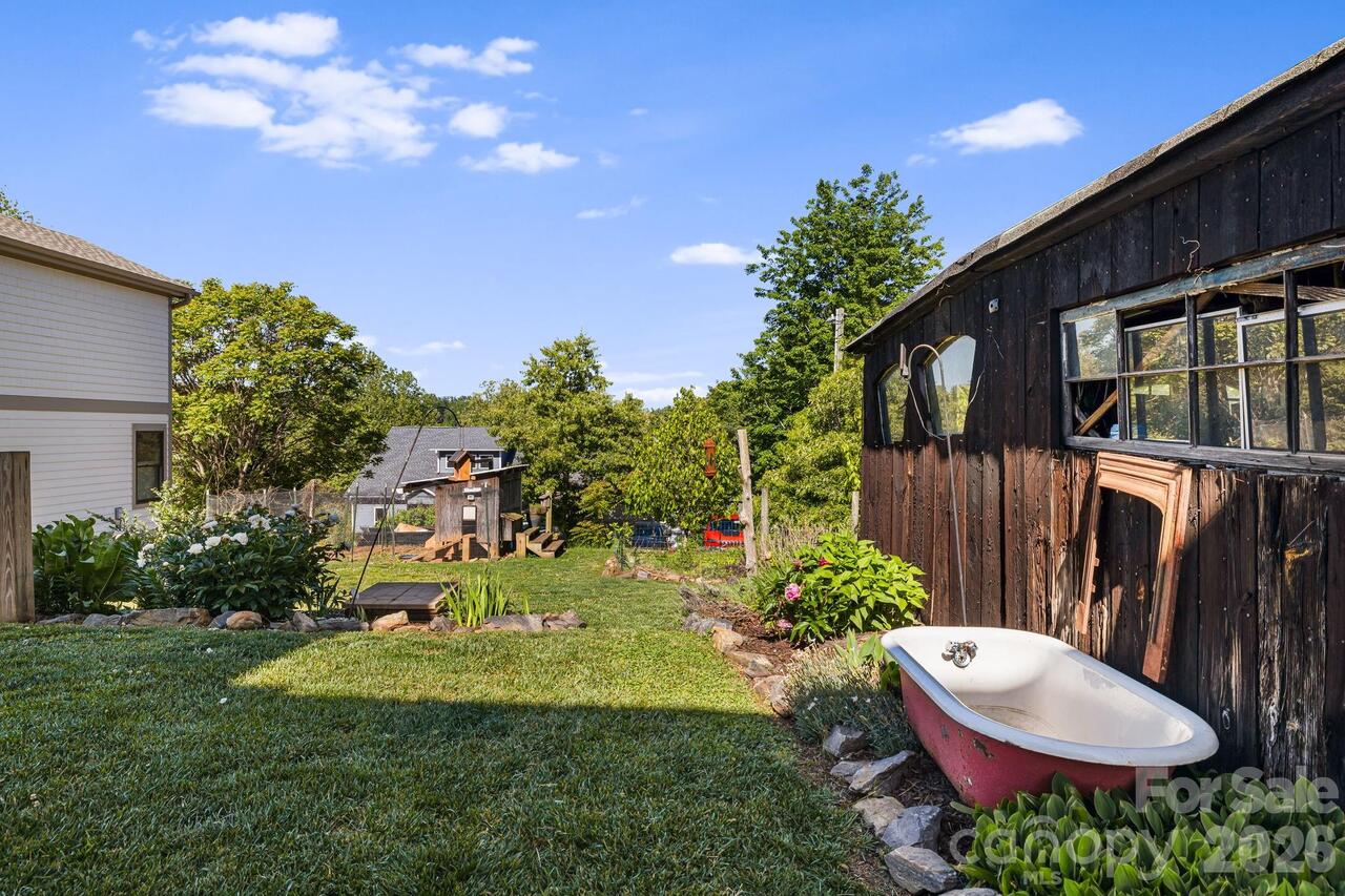 Listing Photo 34