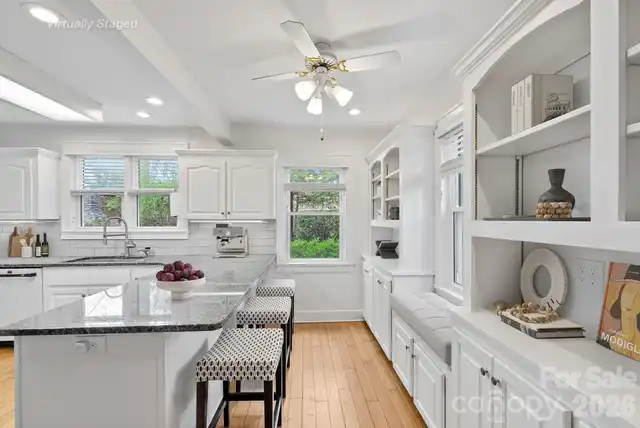 Listing Photo 10