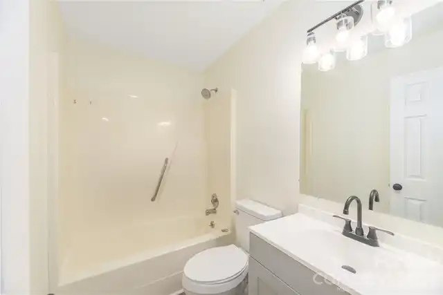 Listing Photo 16