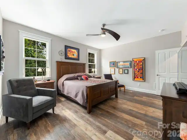 Listing Photo 13
