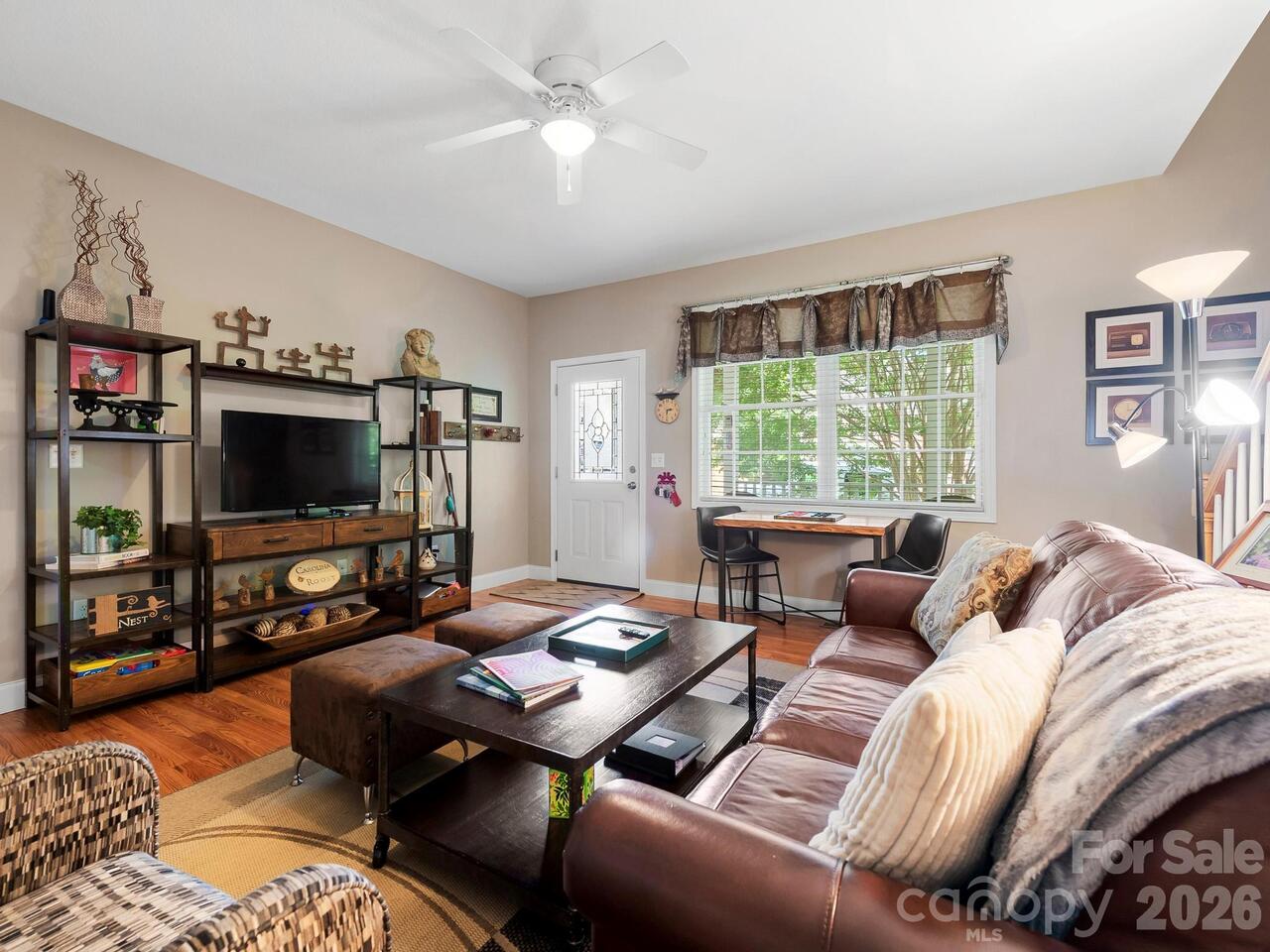 Listing Photo 6