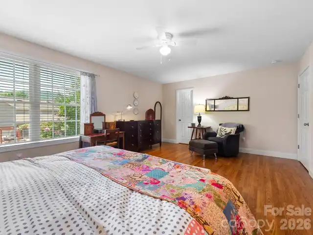 Listing Photo 22