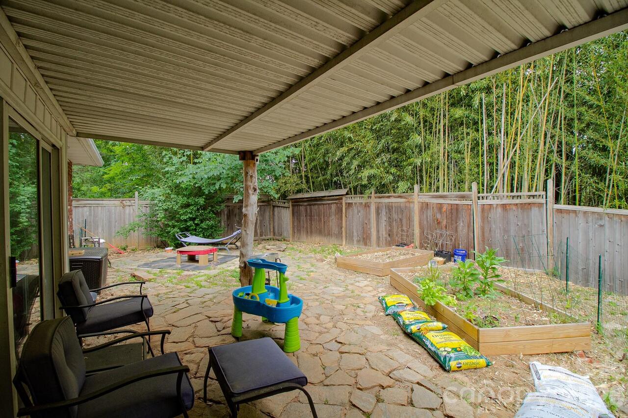 Listing Photo 22