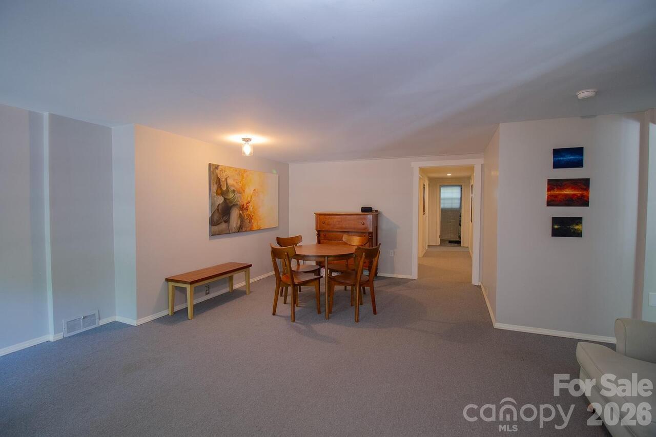 Listing Photo 14