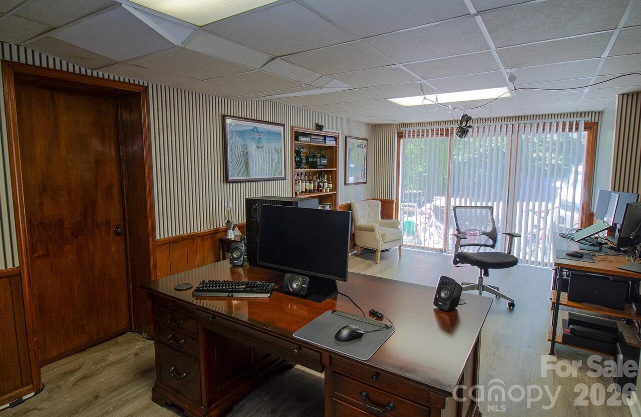 Listing Photo 15