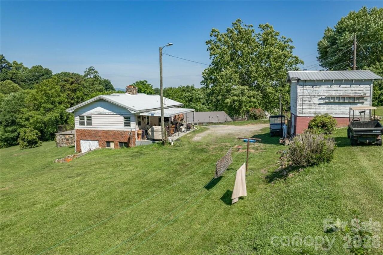 Listing Photo 11