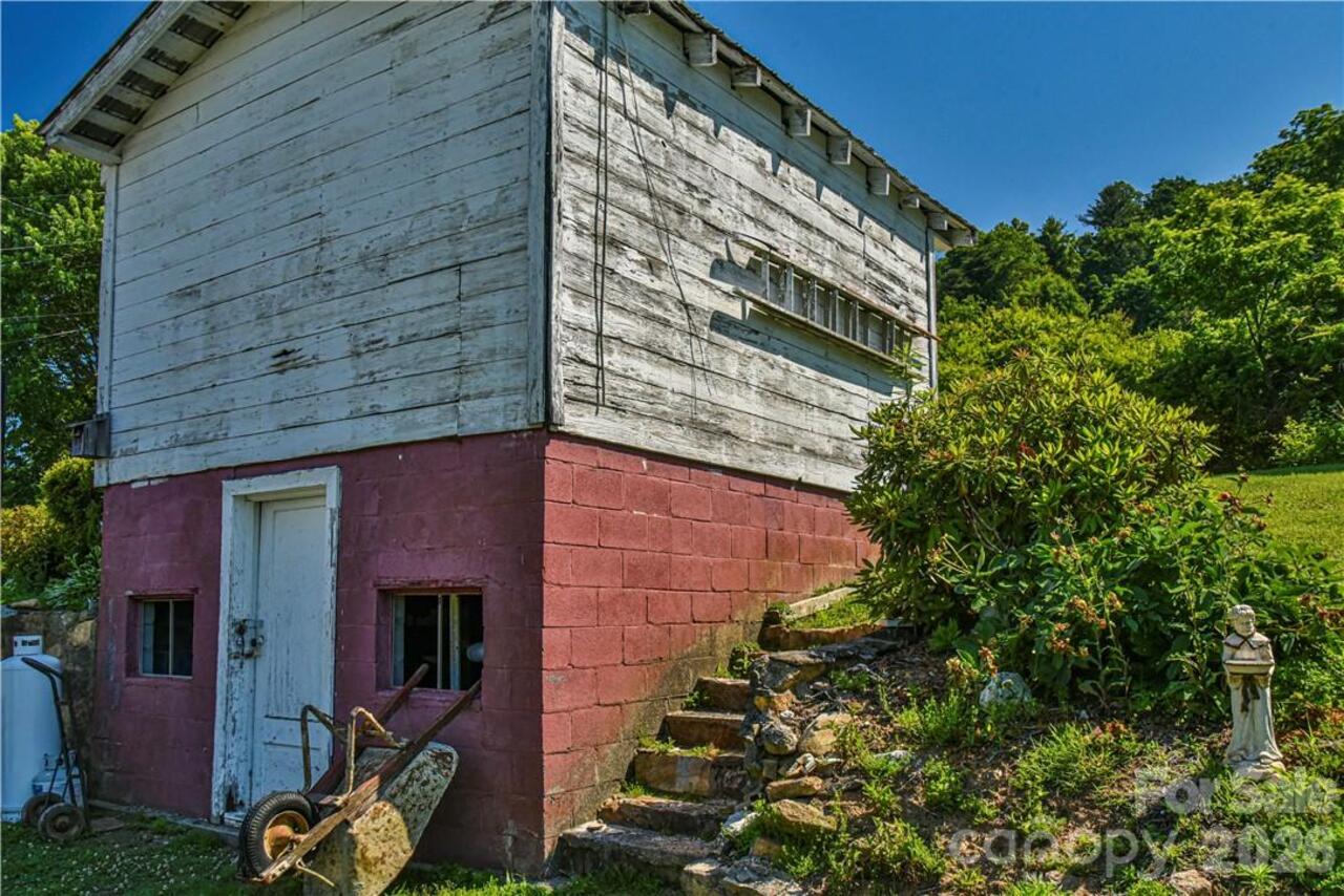 Listing Photo 34