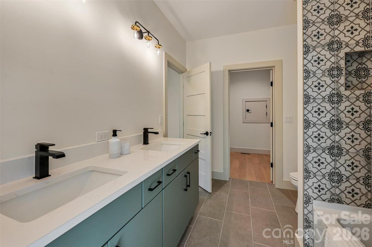 Listing Photo 15