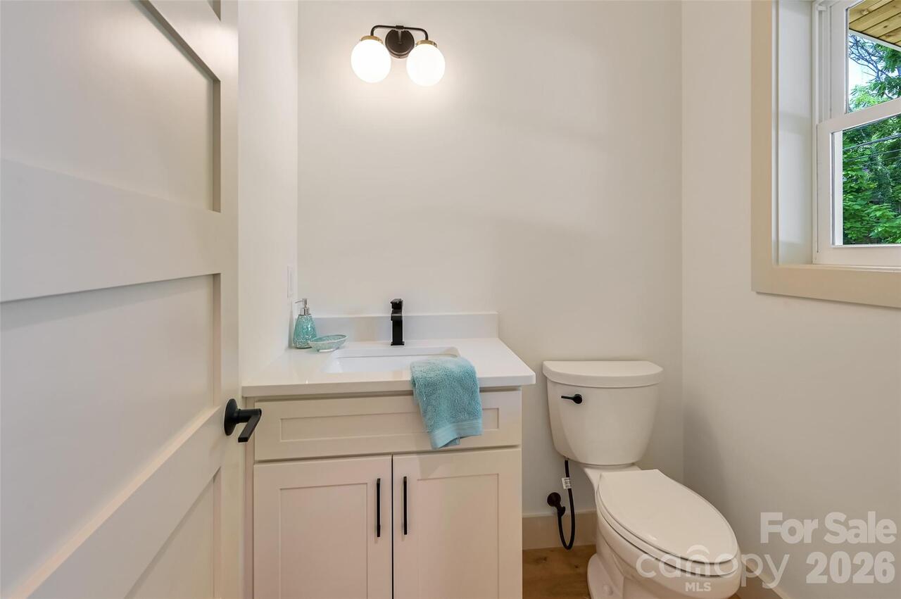 Listing Photo 18