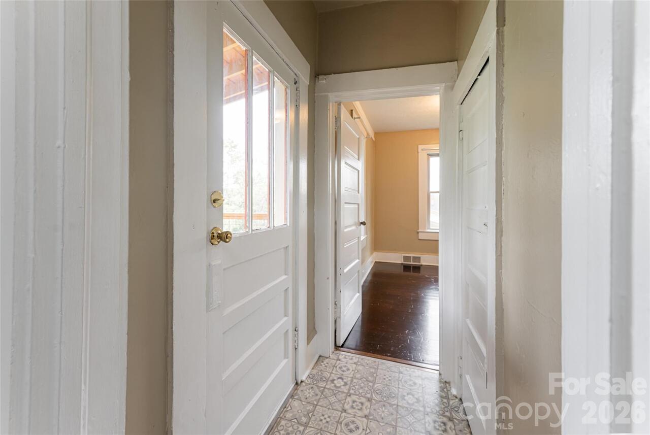 Listing Photo 10