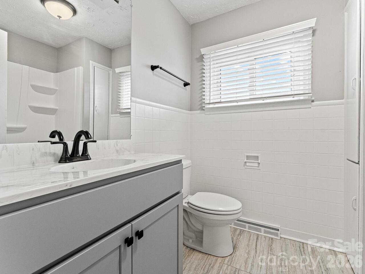 Listing Photo 14