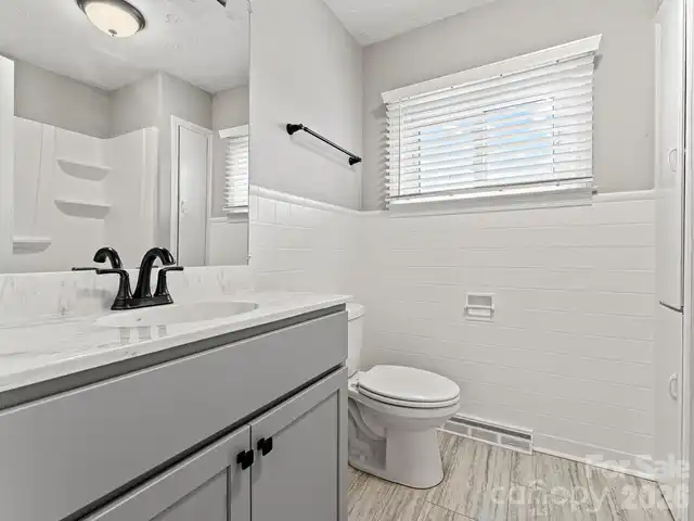 Listing Photo 14