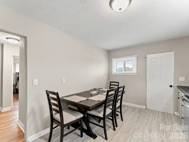 Listing Photo 16