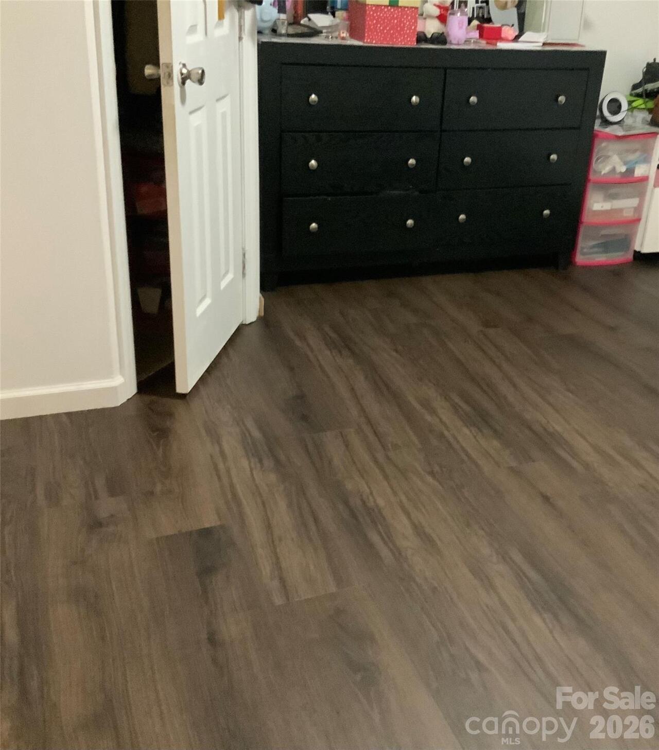 Listing Photo 10