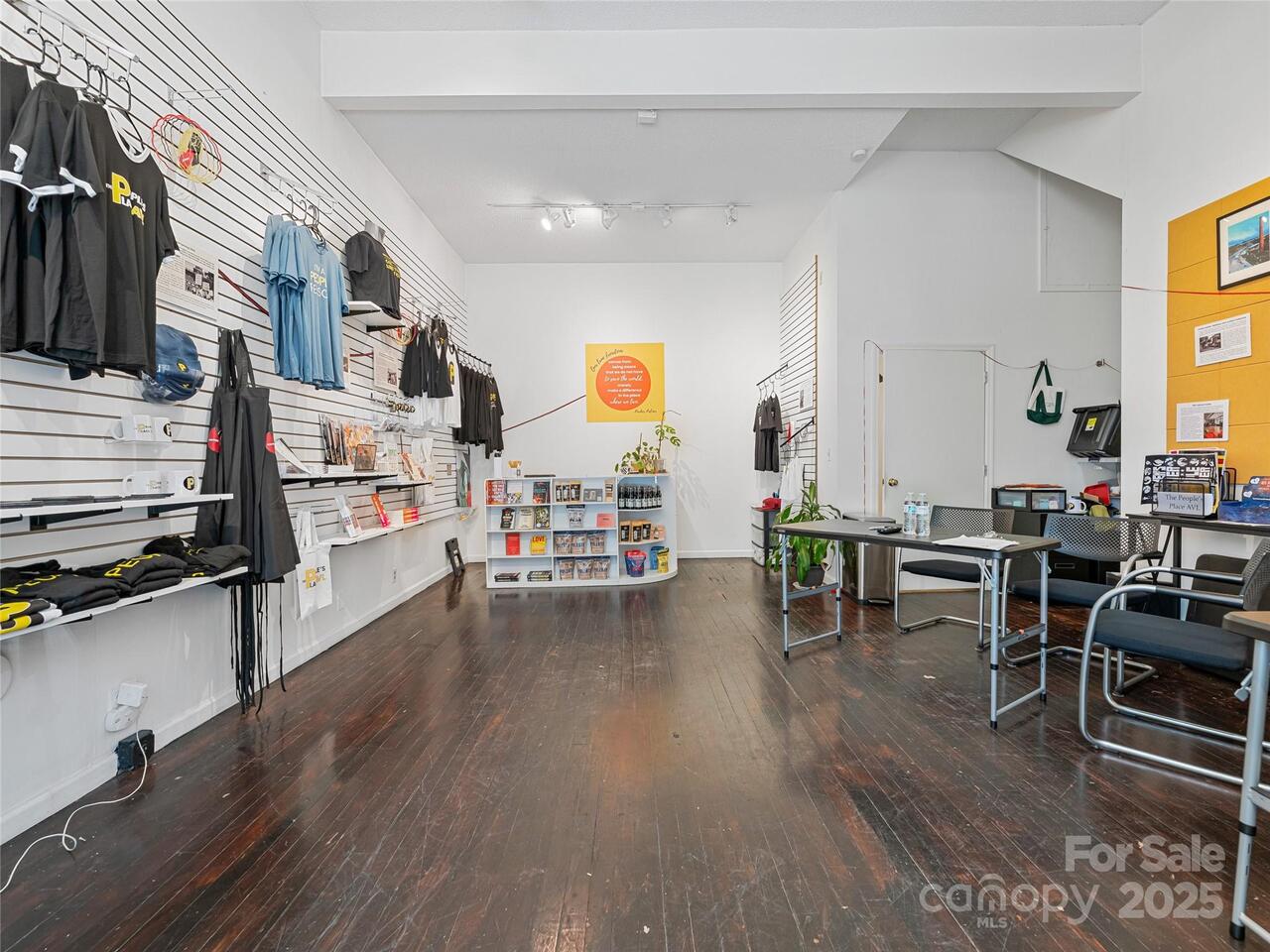 Listing Photo 10