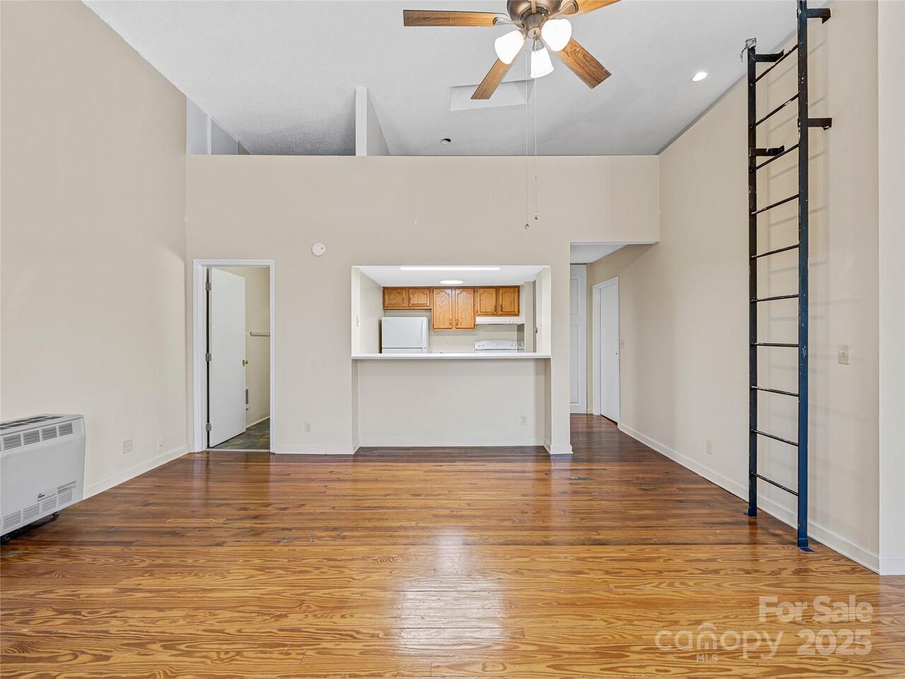 Listing Photo 14